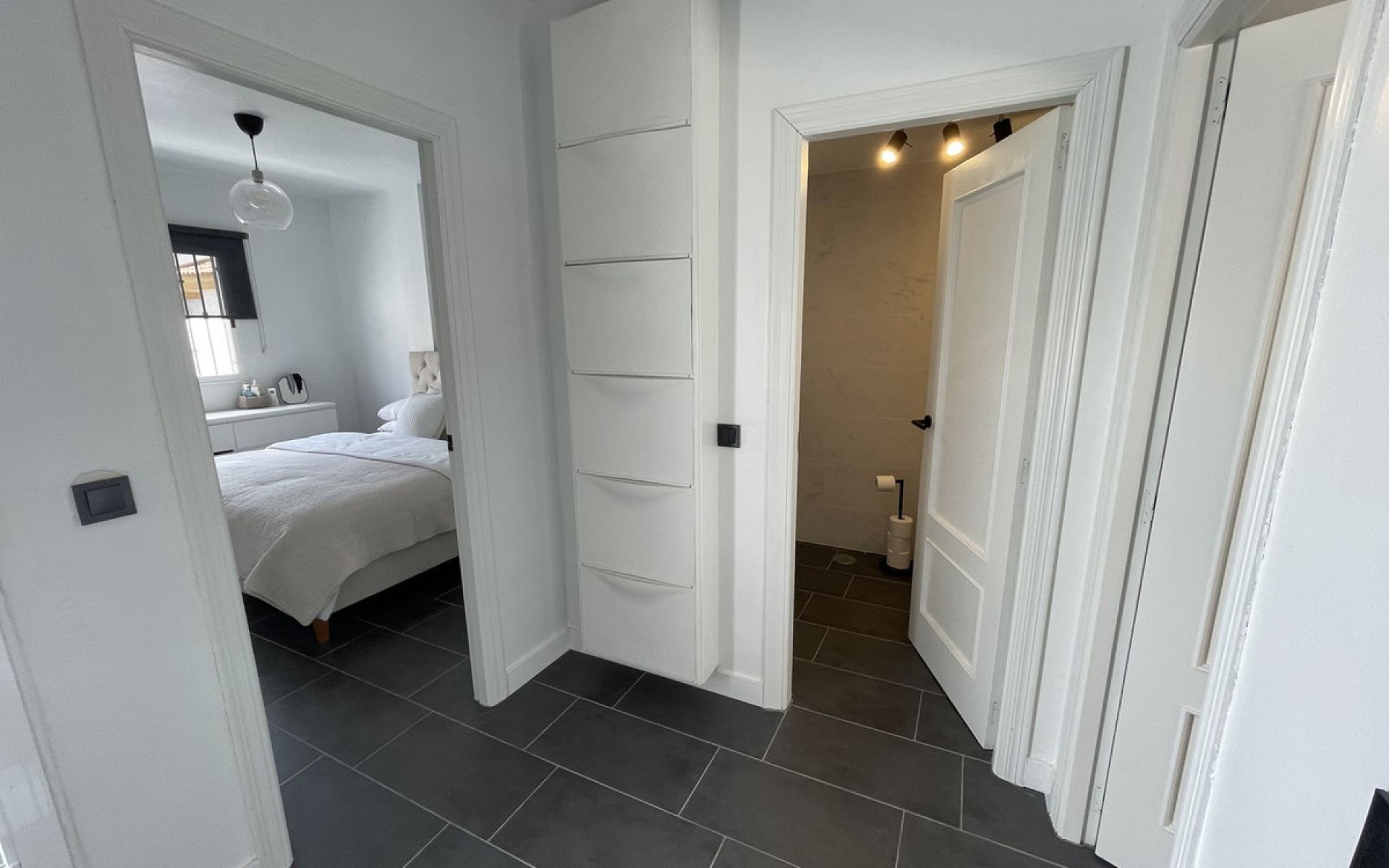  - Radhus - 