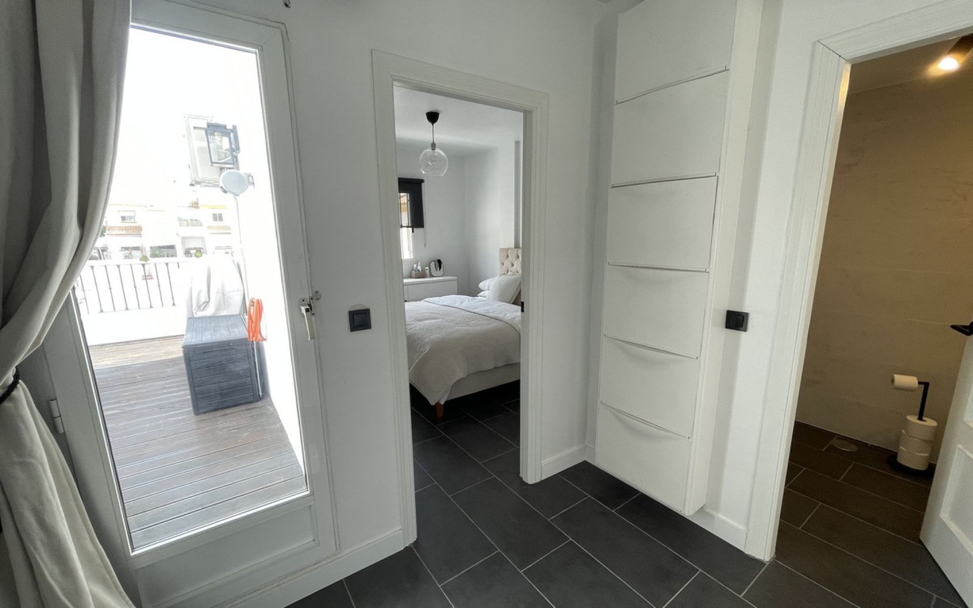  - Radhus - 