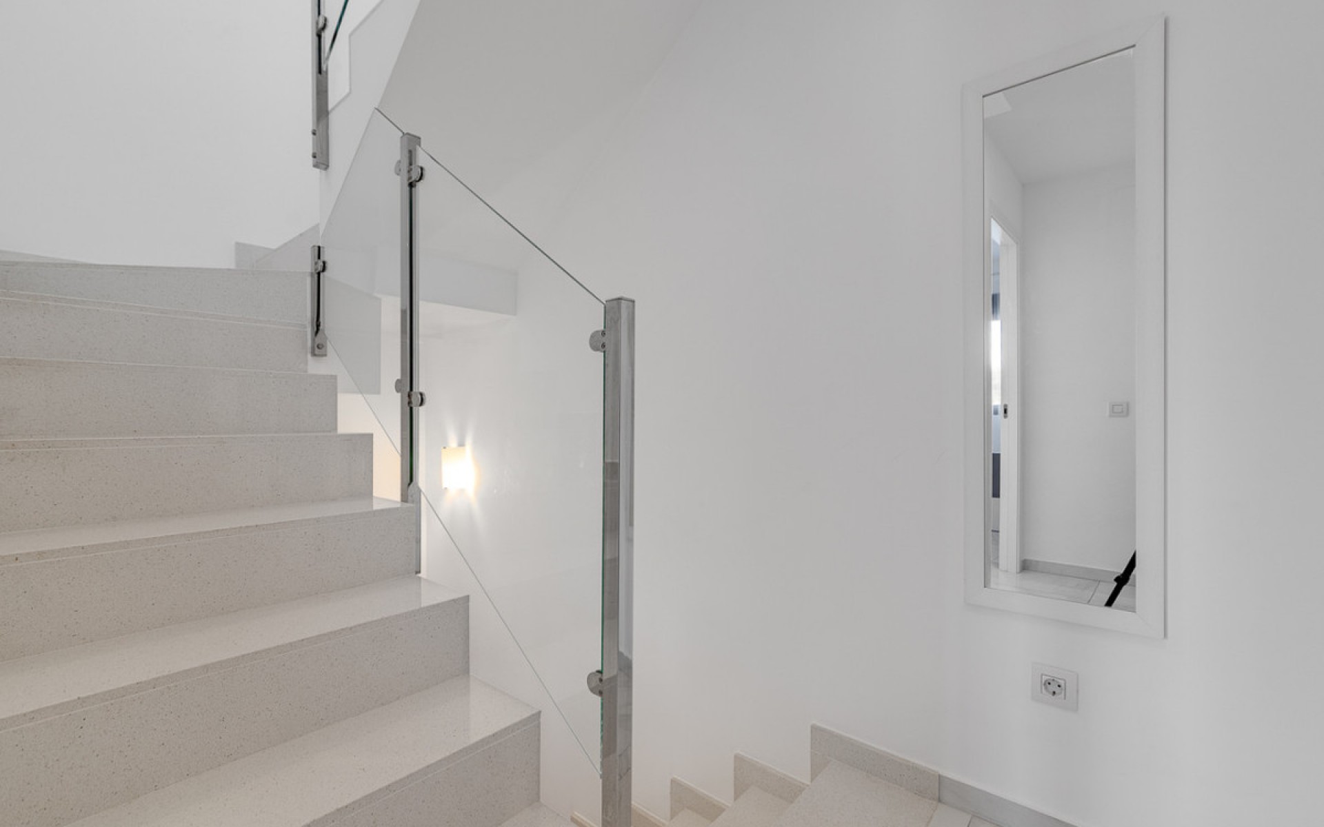  - Radhus - 