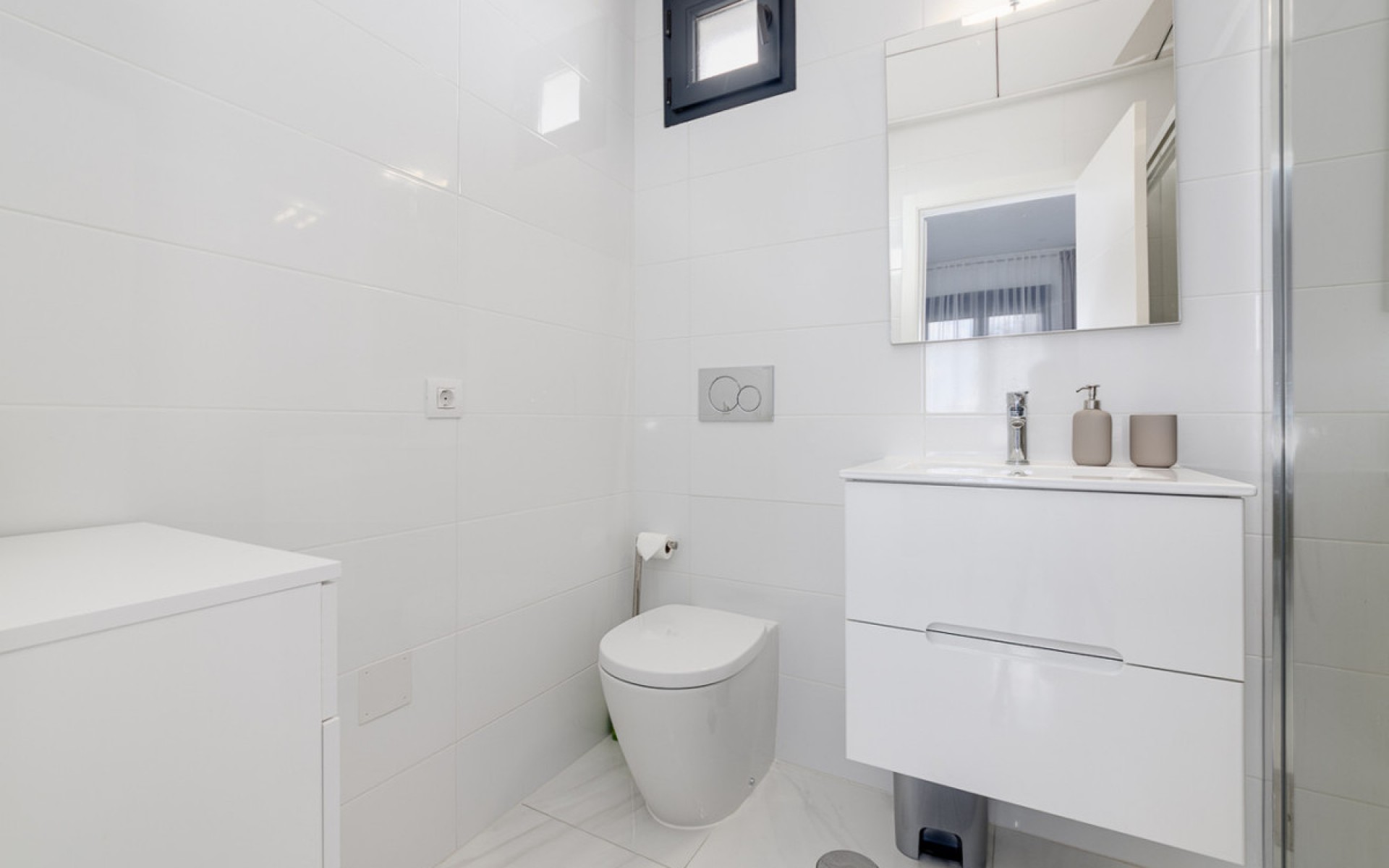  - Radhus - 