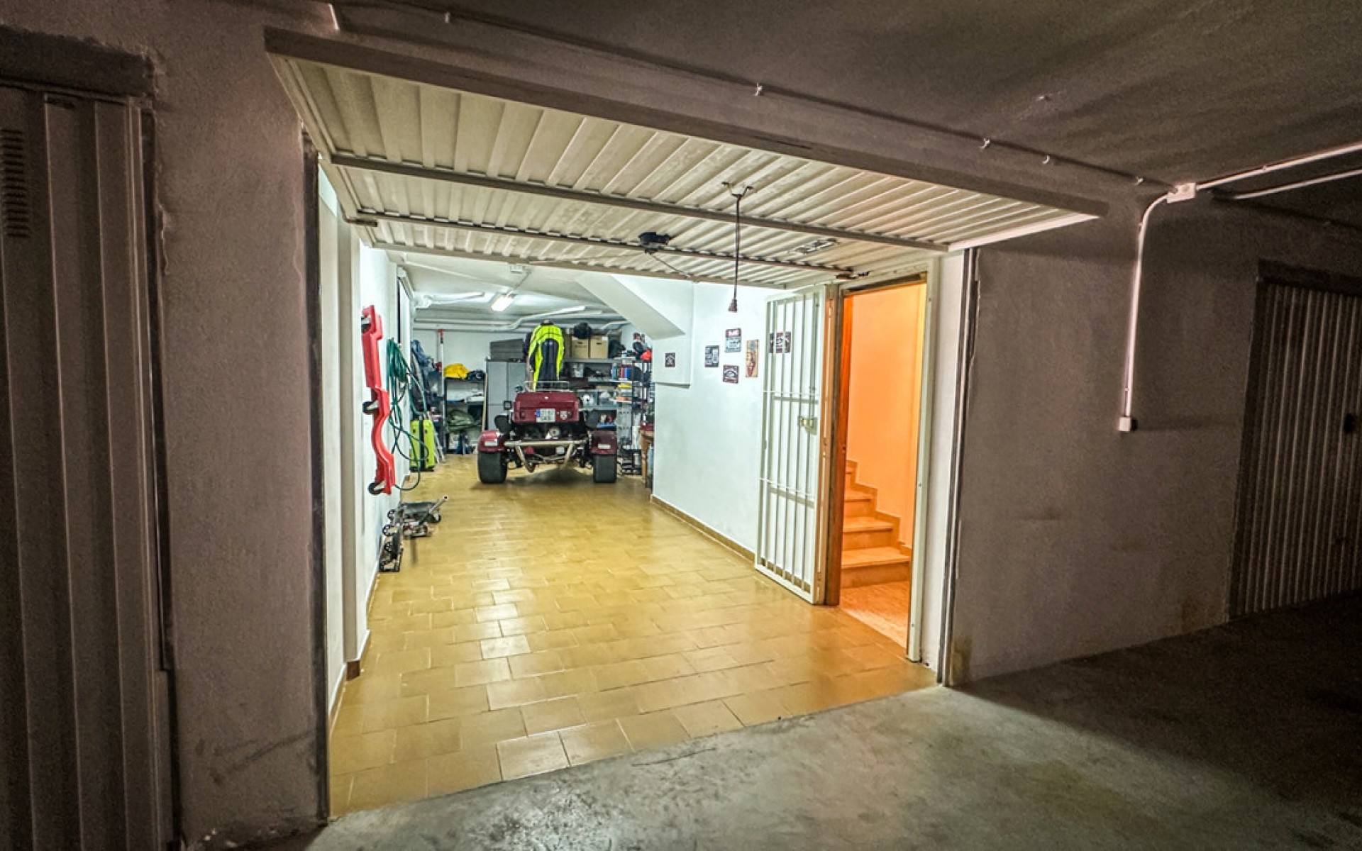  - Radhus - 