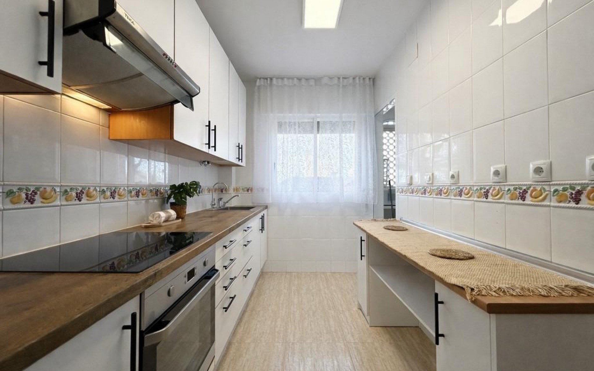  - Radhus - 
