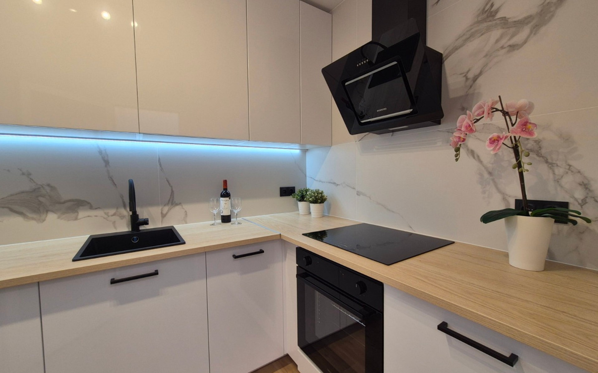  - Radhus - 