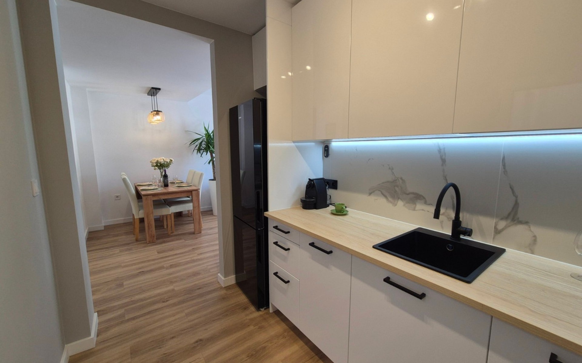  - Radhus - 