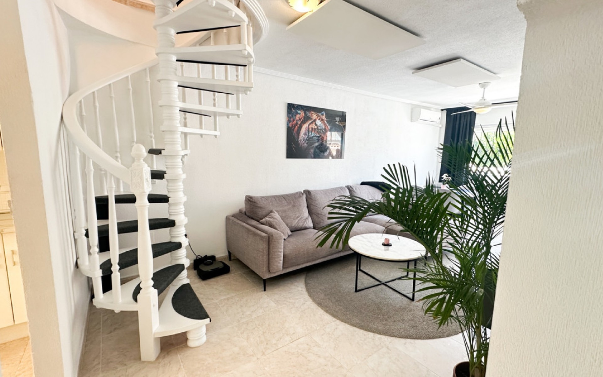  - Radhus - 