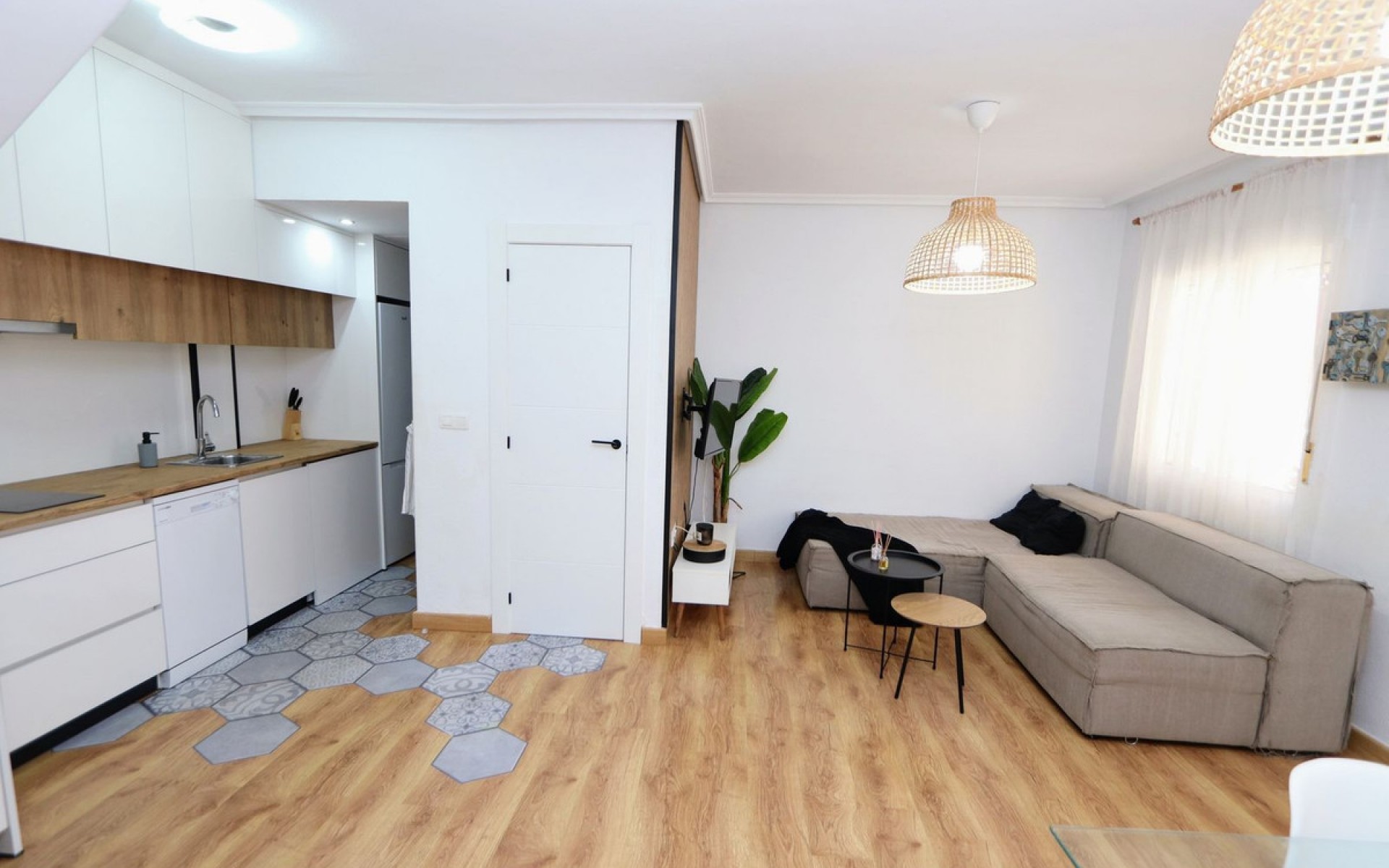  - Radhus - 