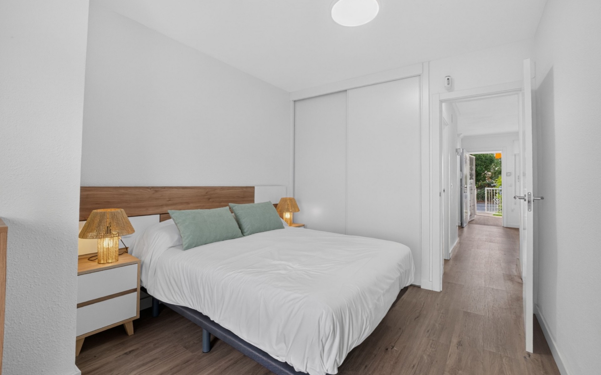  - Radhus - 
