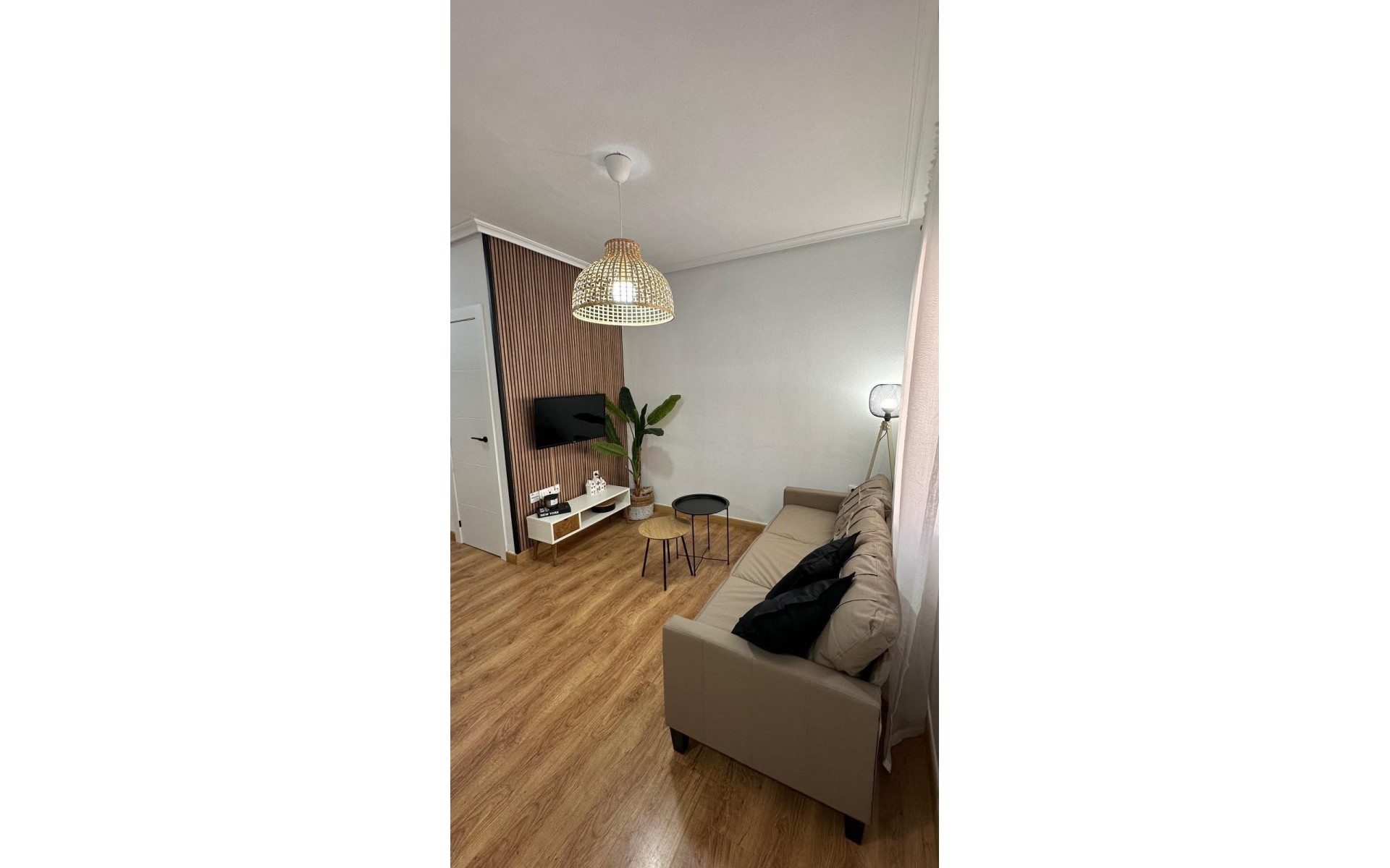  - Radhus - 