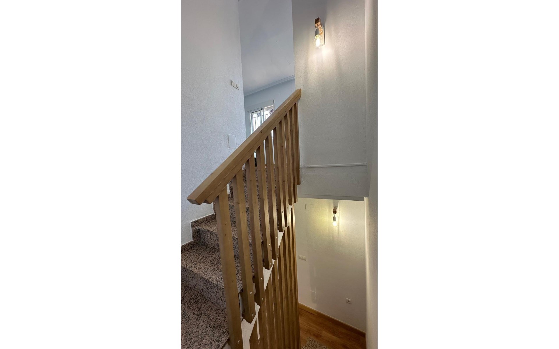  - Radhus - 
