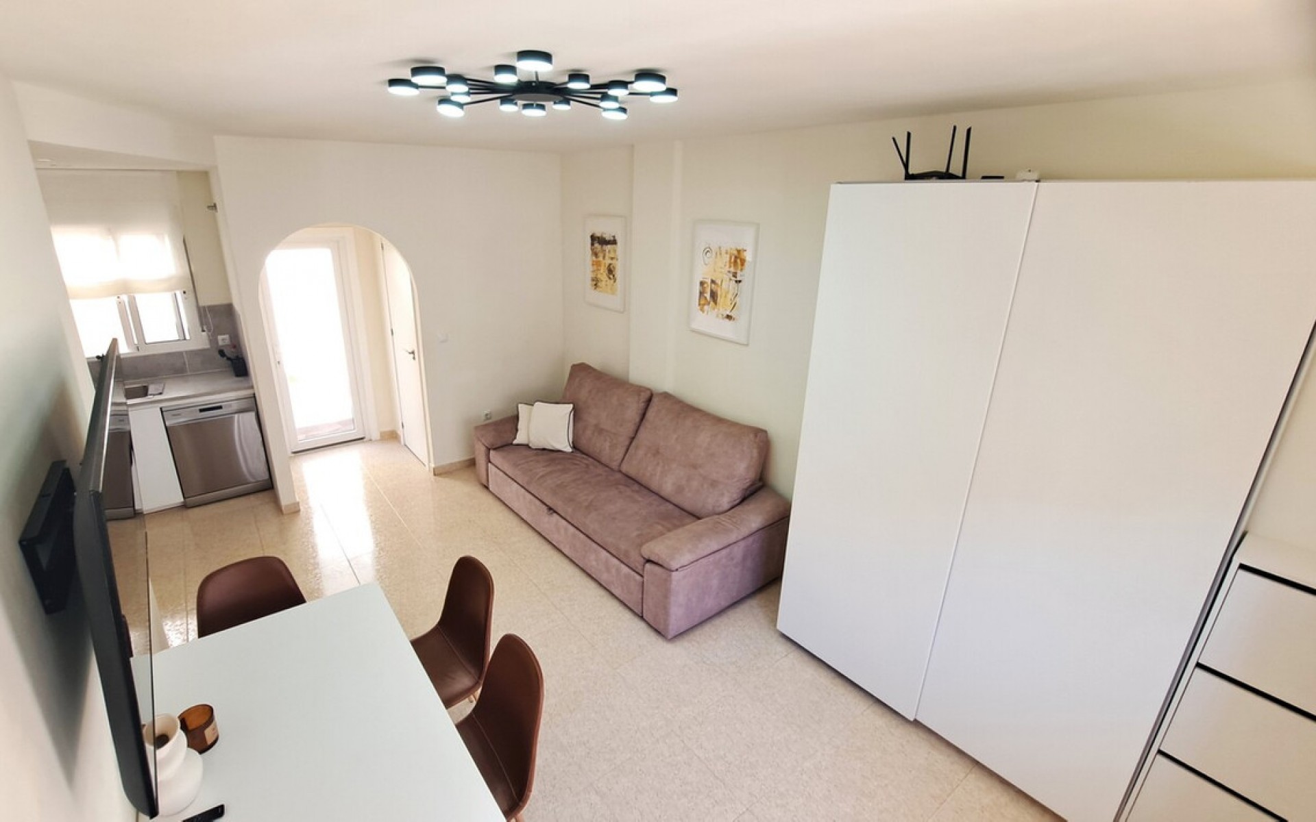  - Radhus - 