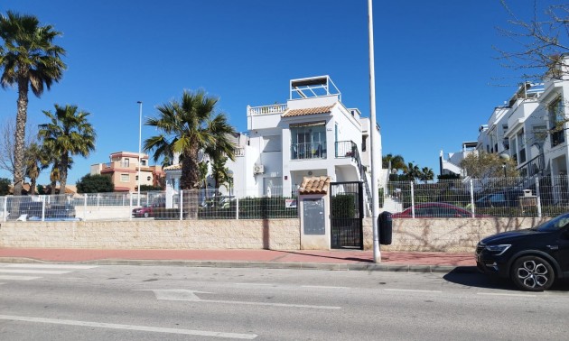 Reihenhaus - zum Verkauf - Torrevieja - Aguas Nuevas