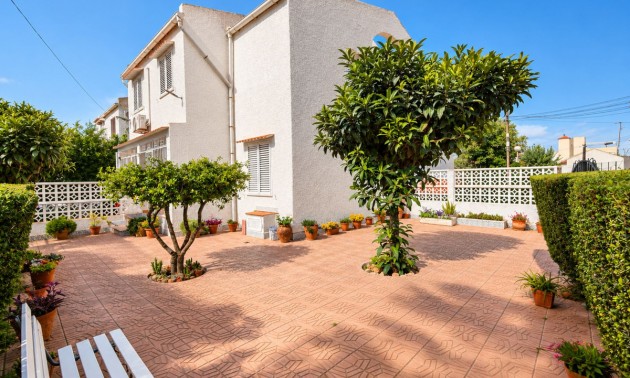 Reihenhaus - zum Verkauf - Torrevieja - Playa de los Locos