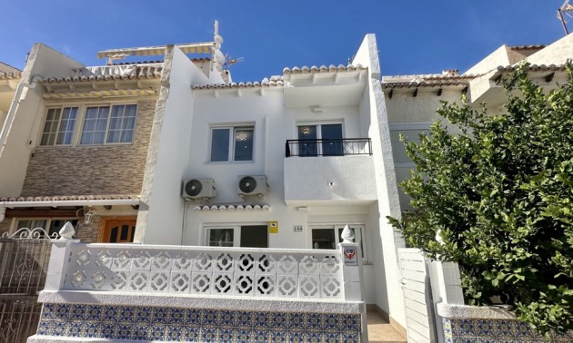 Reihenhaus - zum Verkauf - Torrevieja - Torrevieja Centro