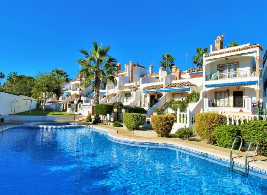 Resale - 2. Town house - Orihuela Costa - Villamartin