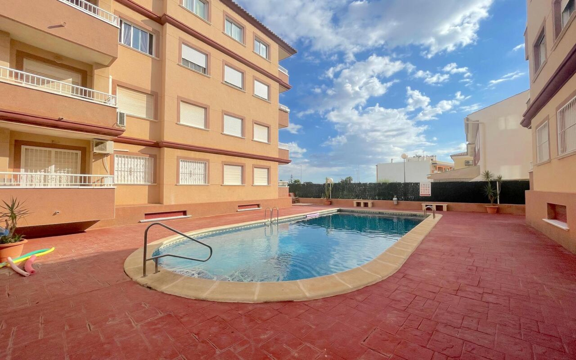 Resale - Apartment - Algorfa