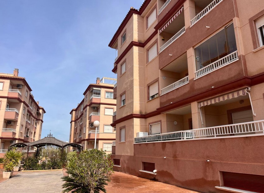 Resale - Apartment - Algorfa