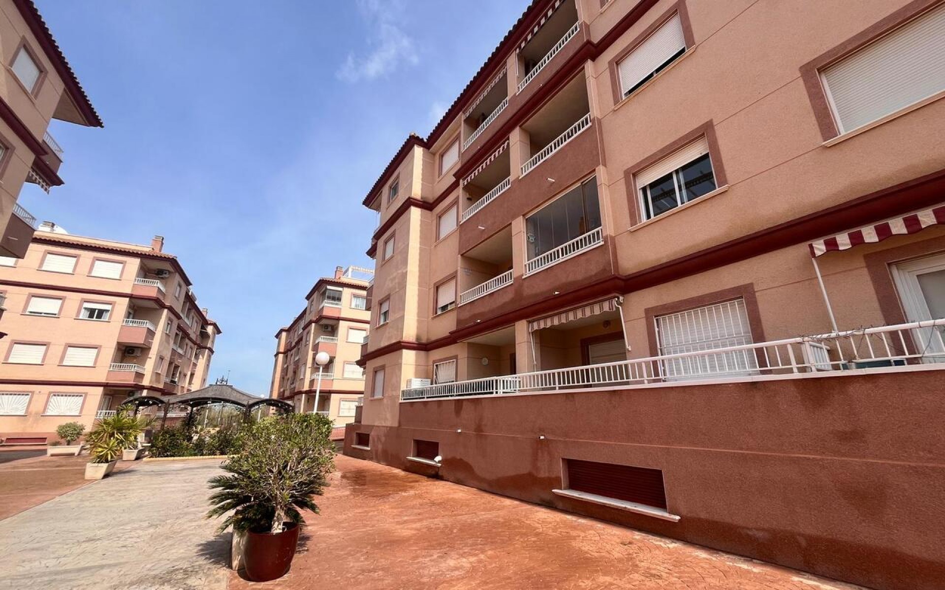 Resale - Apartment - Algorfa