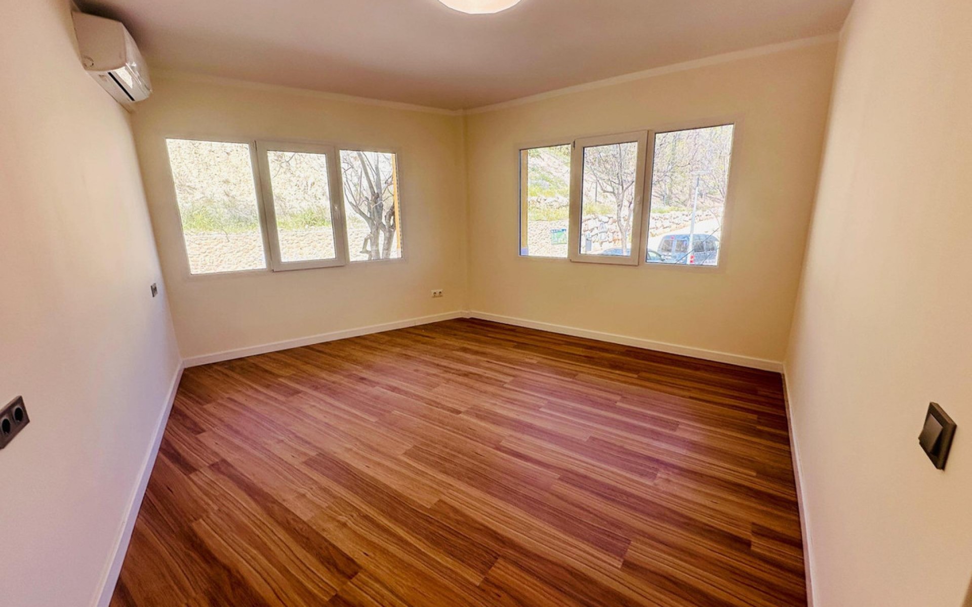 Resale - Apartment - Alicante - Alicante Centro