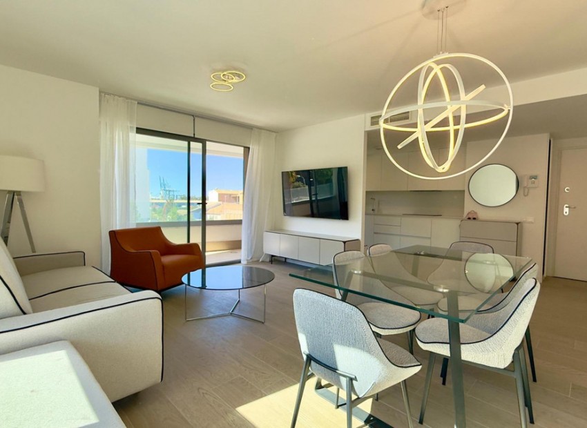 Resale - Apartment - Alicante - Alicante Centro