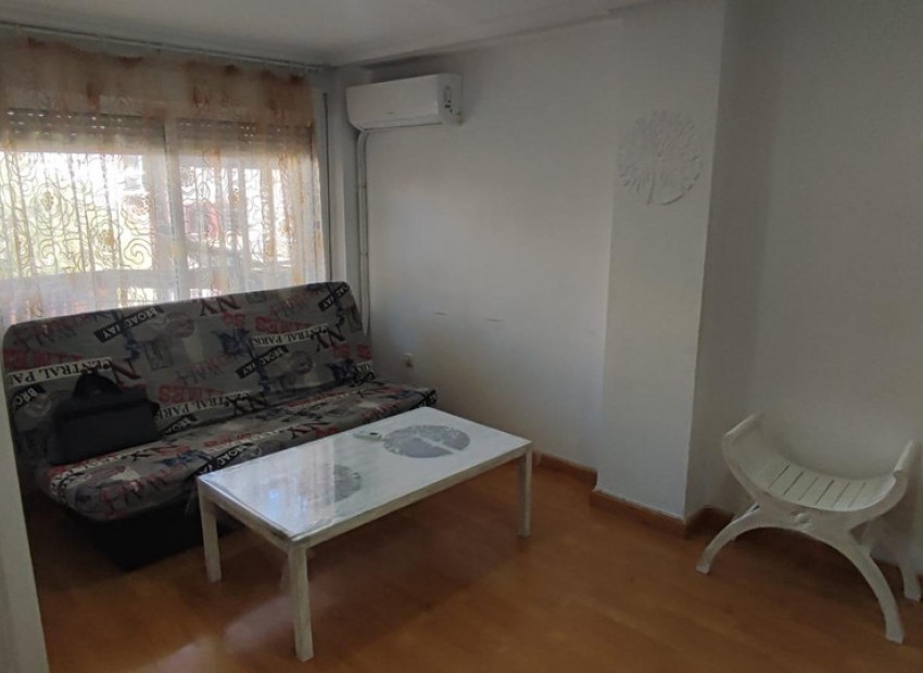 Resale - Apartment - Alicante - Alicante Centro