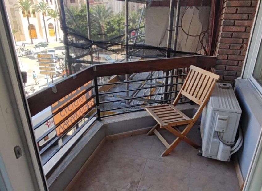 Resale - Apartment - Alicante - Alicante Centro
