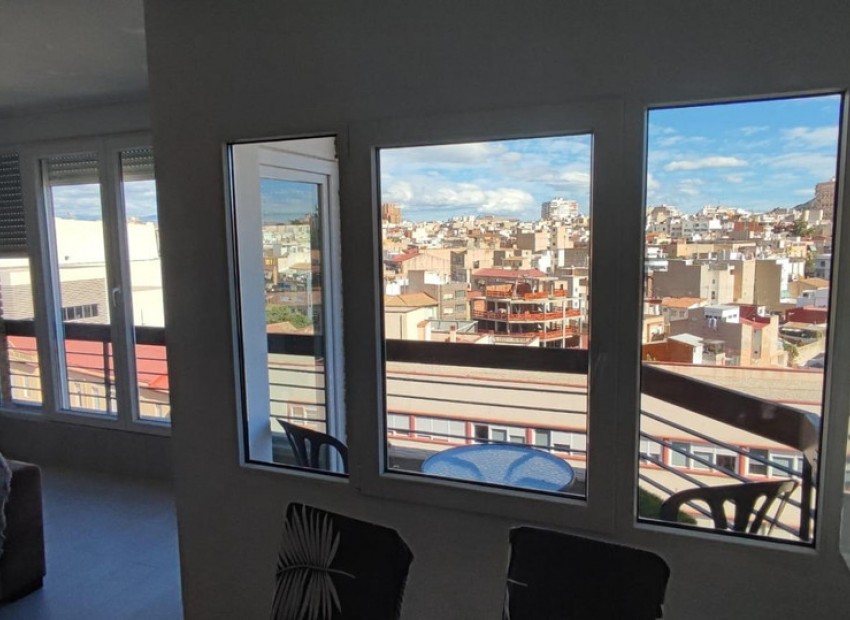 Resale - Apartment - Alicante - Alicante Centro