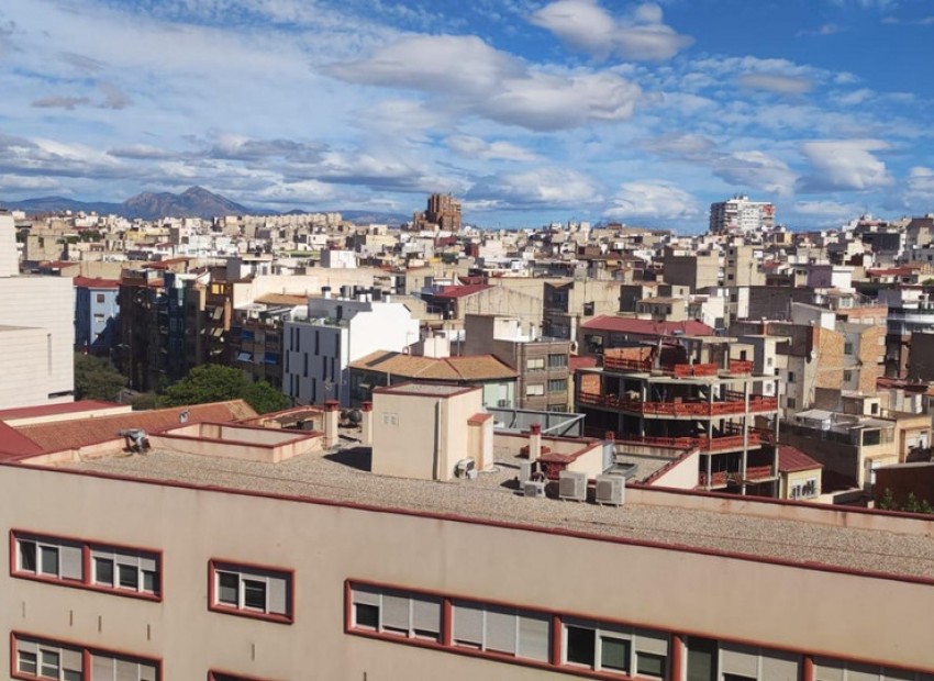 Resale - Apartment - Alicante - Alicante Centro