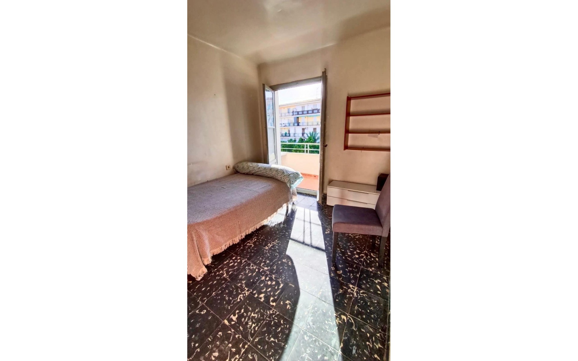 Resale - Apartment - Alicante - Alicante Centro