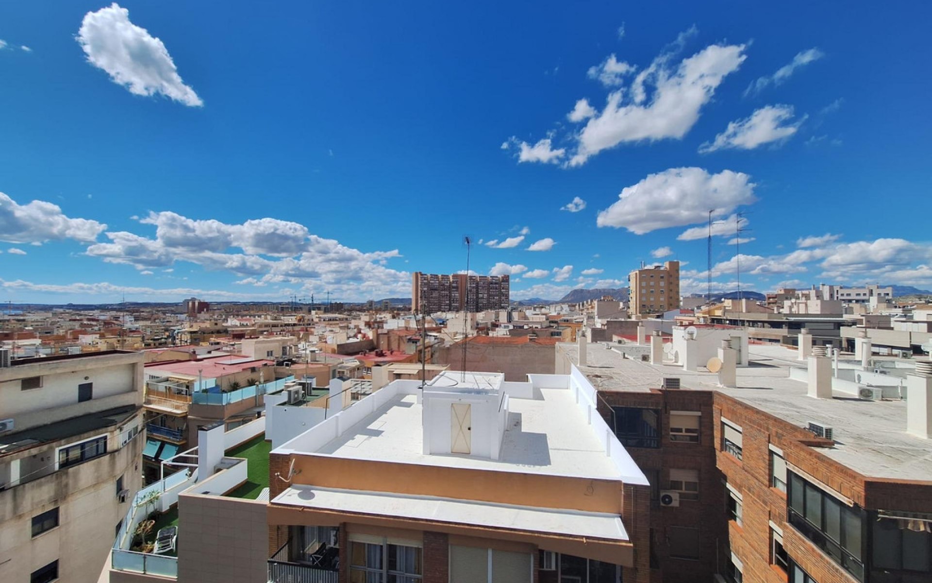 Resale - Apartment - Alicante - Alicante Centro