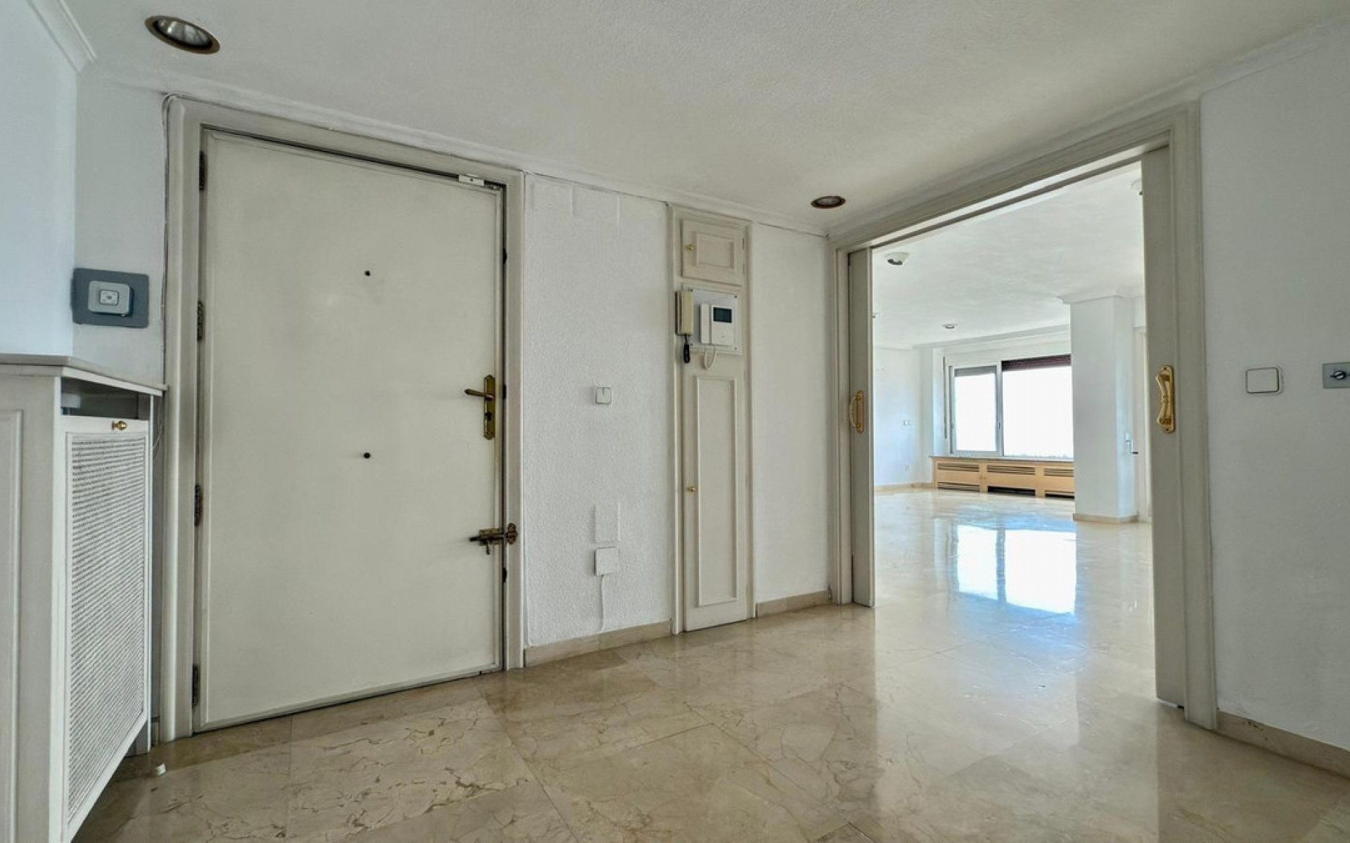 Resale - Apartment - Alicante - Alicante Centro