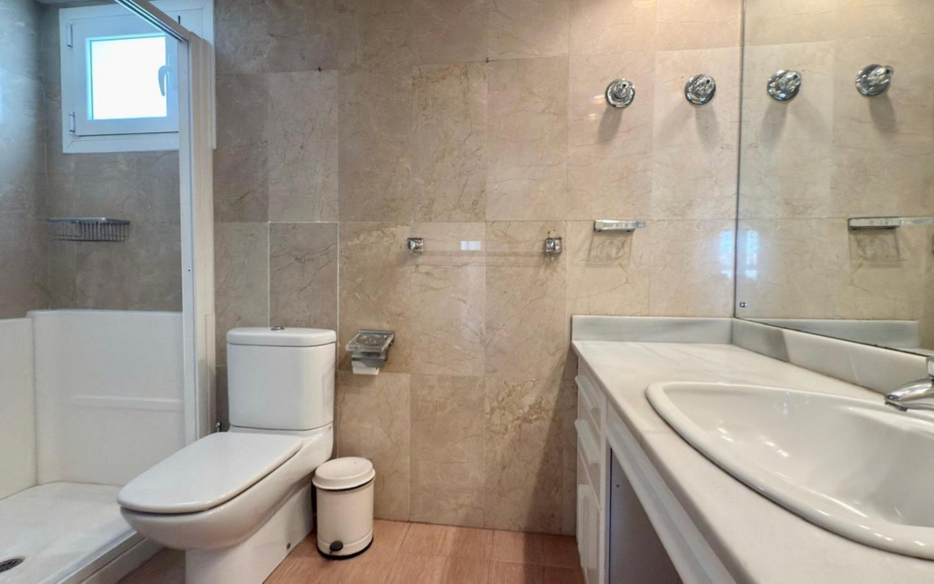 Resale - Apartment - Alicante - Alicante Centro