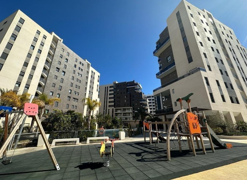 Resale - Apartment - Alicante - Alicante Centro