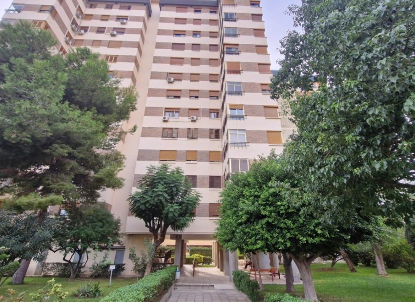 Resale - Apartment - Alicante - Alicante Centro