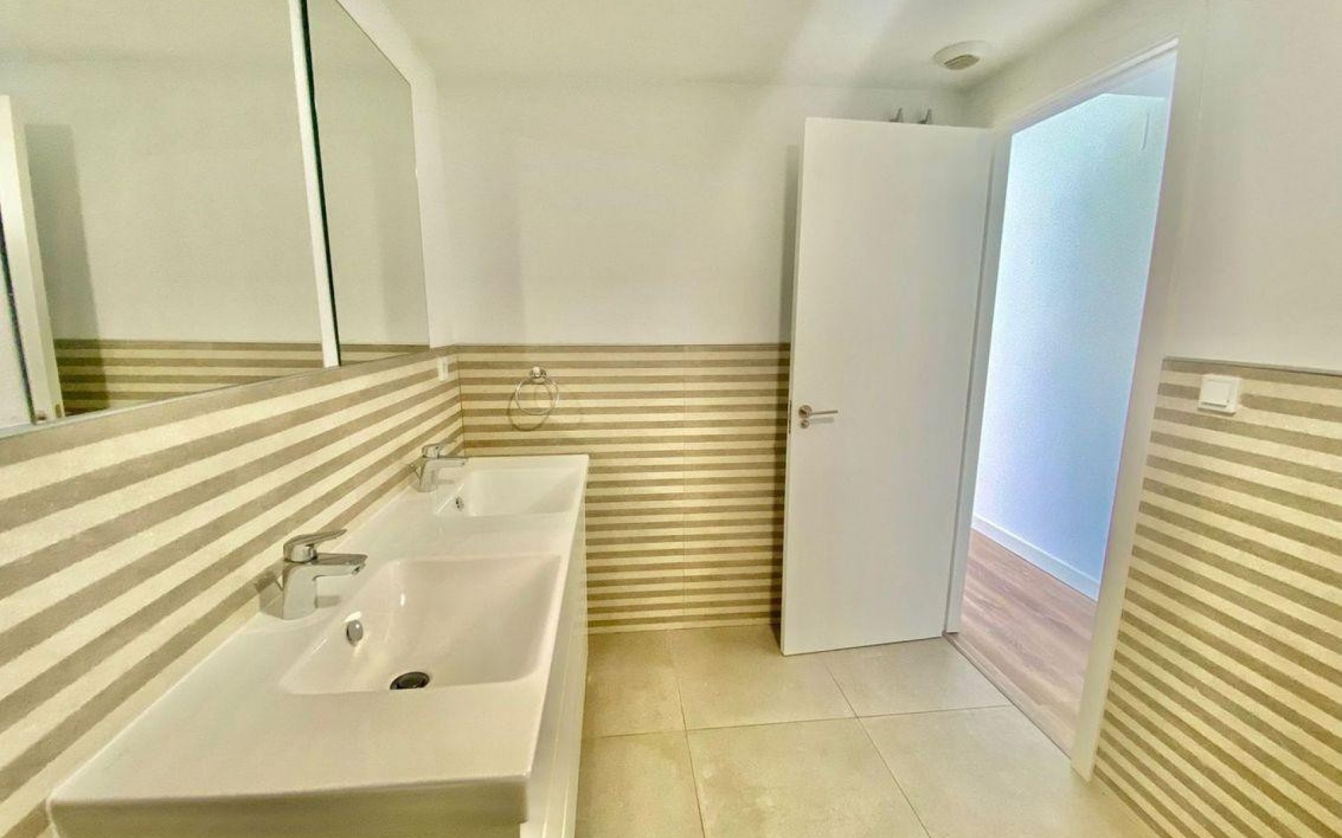 Resale - Apartment - Alicante - Alicante Centro
