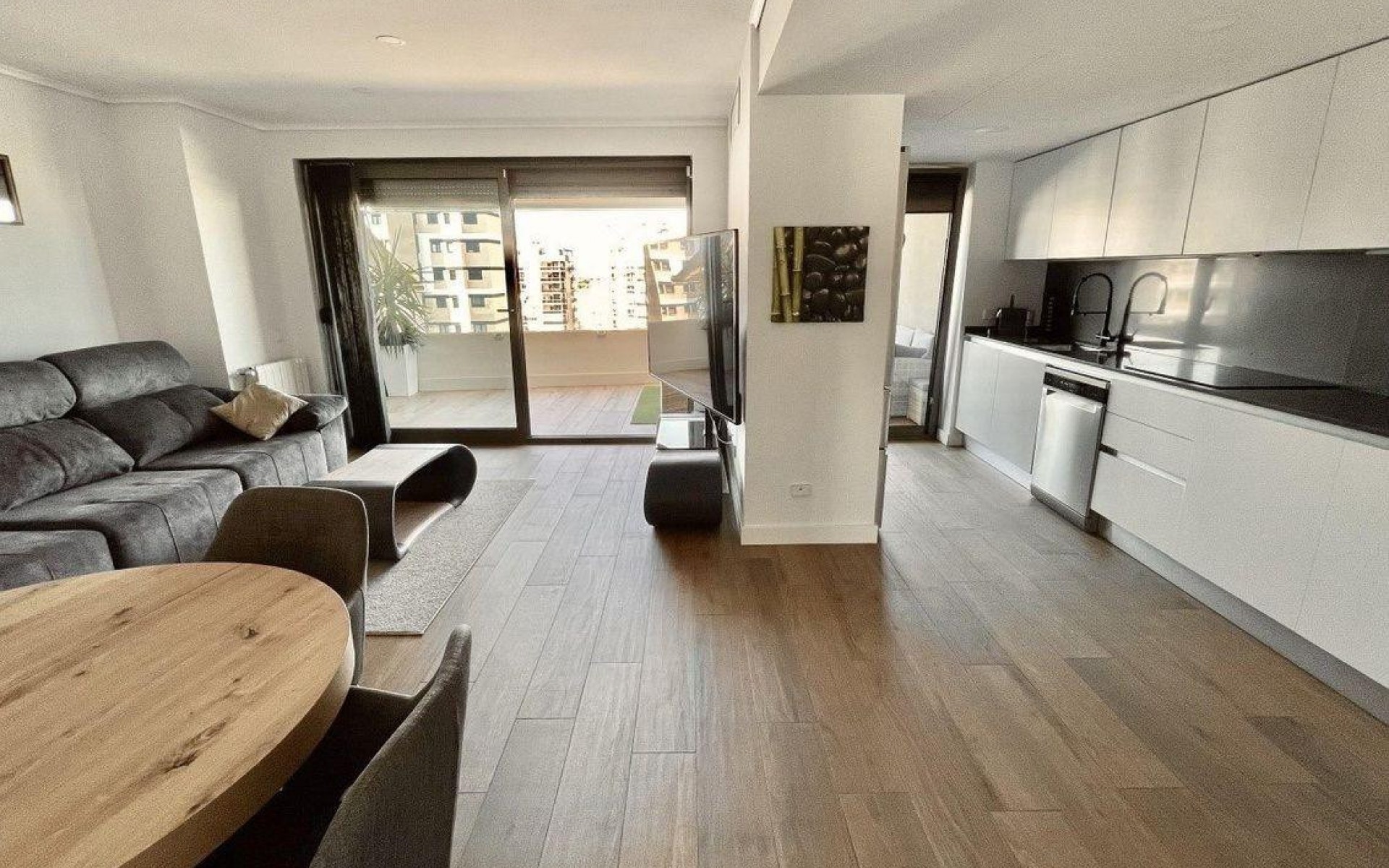 Resale - Apartment - Alicante - Alicante Centro