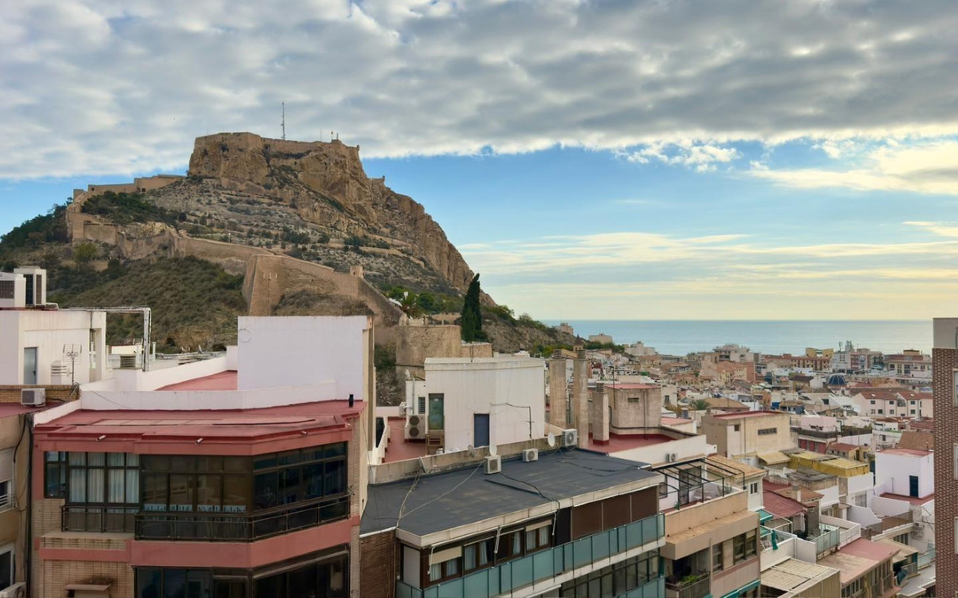 Resale - Apartment - Alicante - Alicante Centro