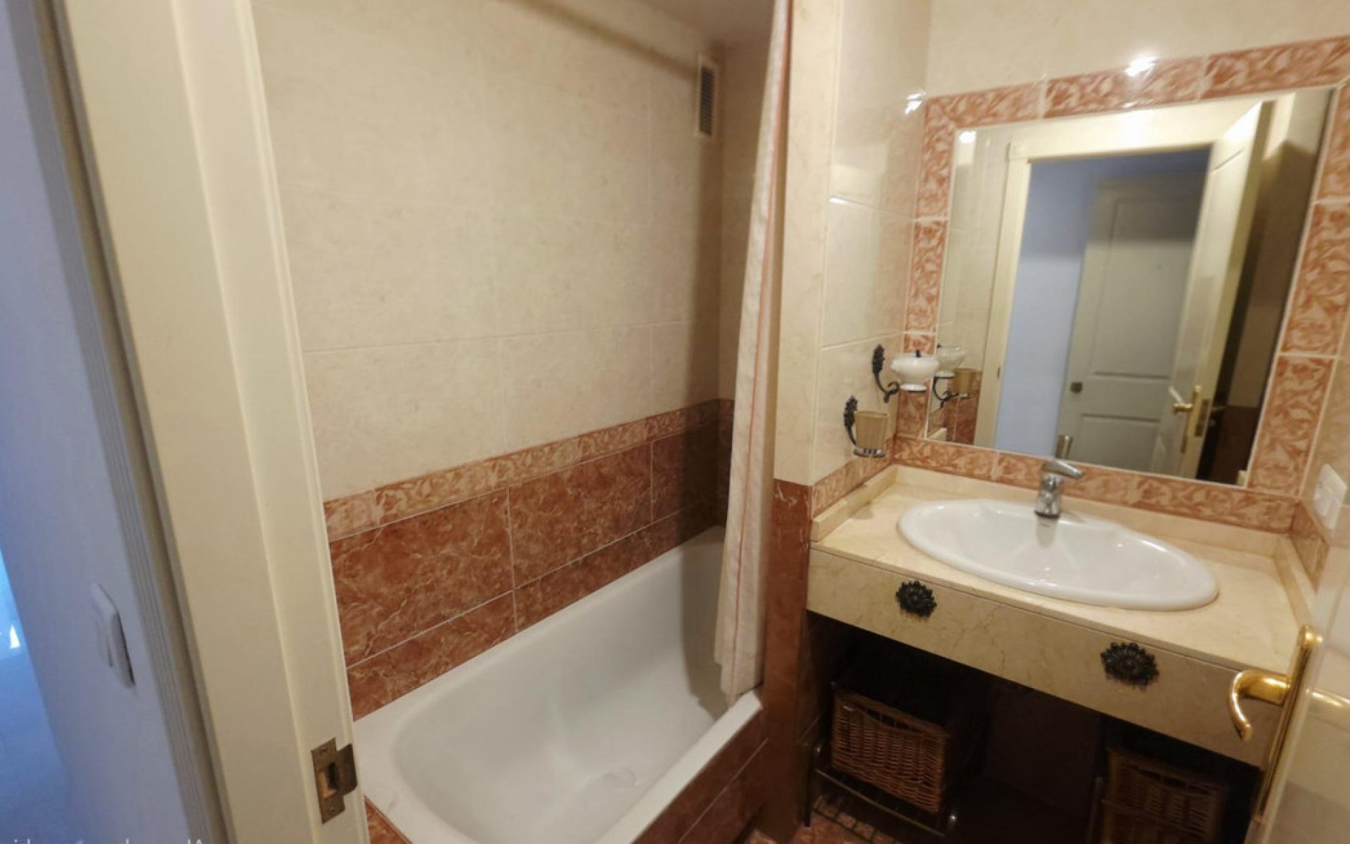 Resale - Apartment - Alicante - Alicante Centro