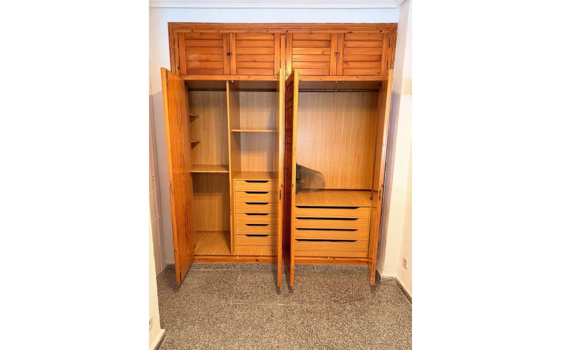 Resale - Apartment - Alicante - Alicante Centro