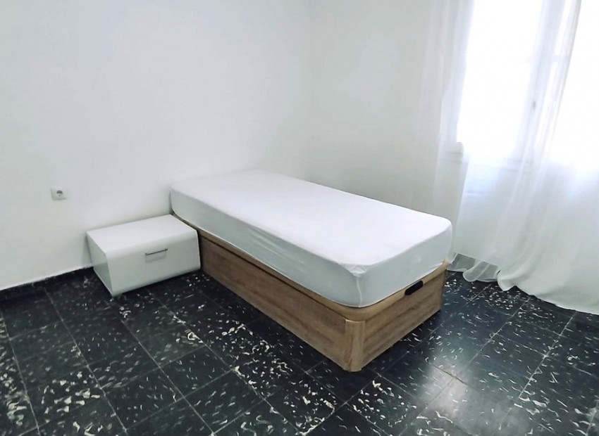 Resale - Apartment - Alicante - Alicante Centro