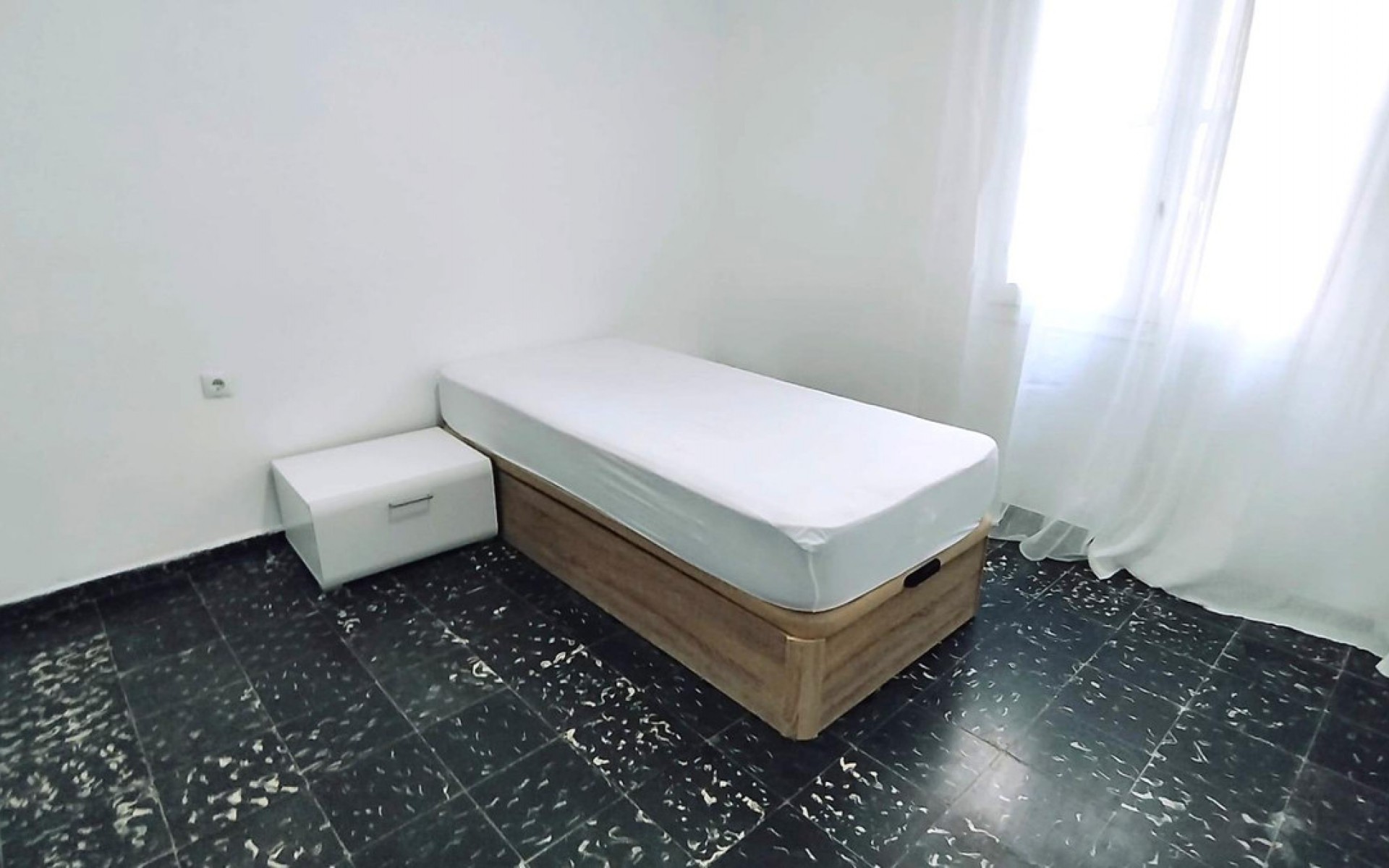 Resale - Apartment - Alicante - Alicante Centro