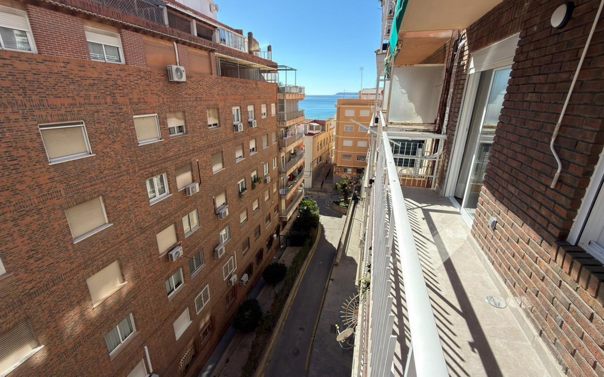 Resale - Apartment - Alicante - Alicante Centro