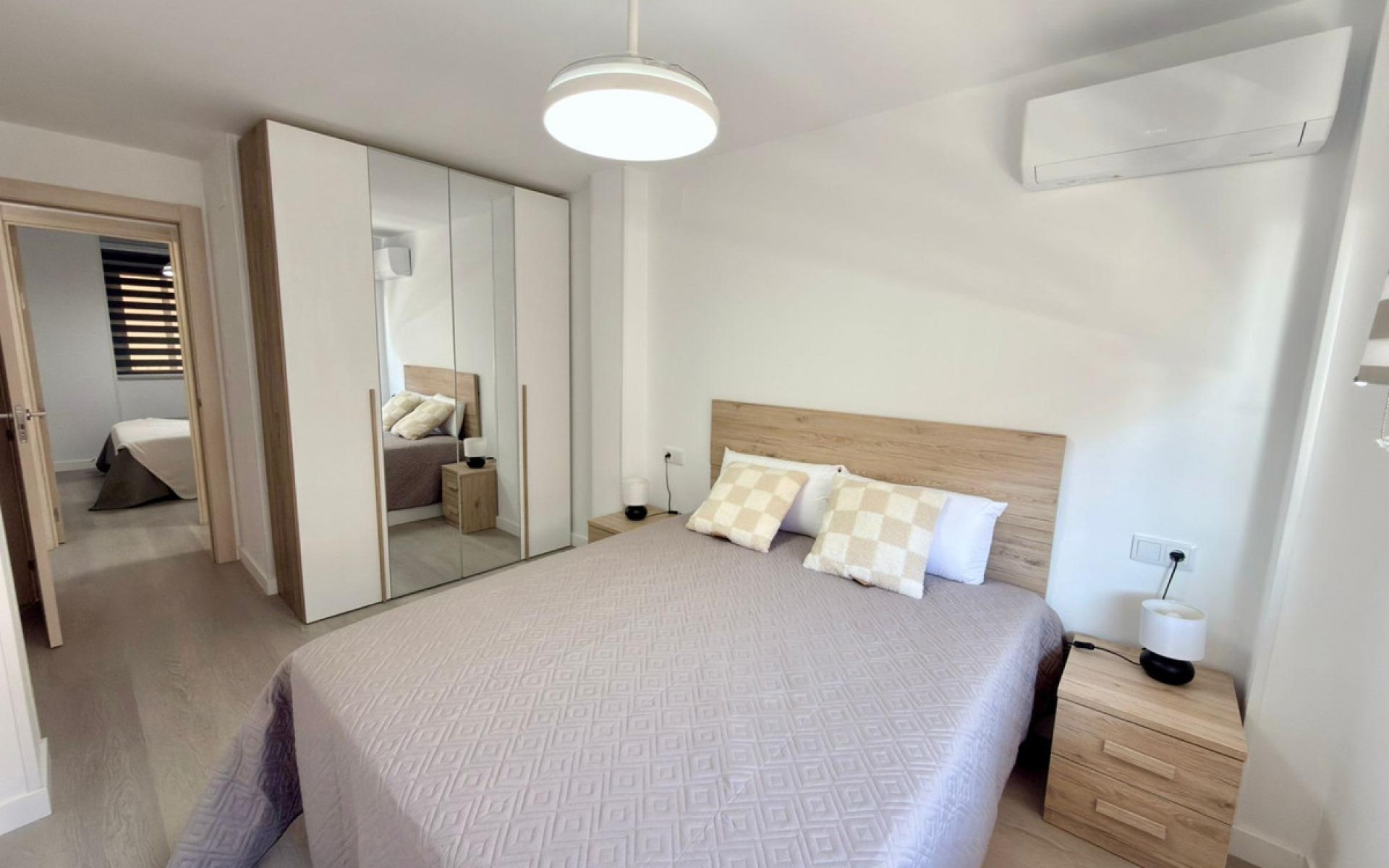Resale - Apartment - Alicante - Alicante Centro