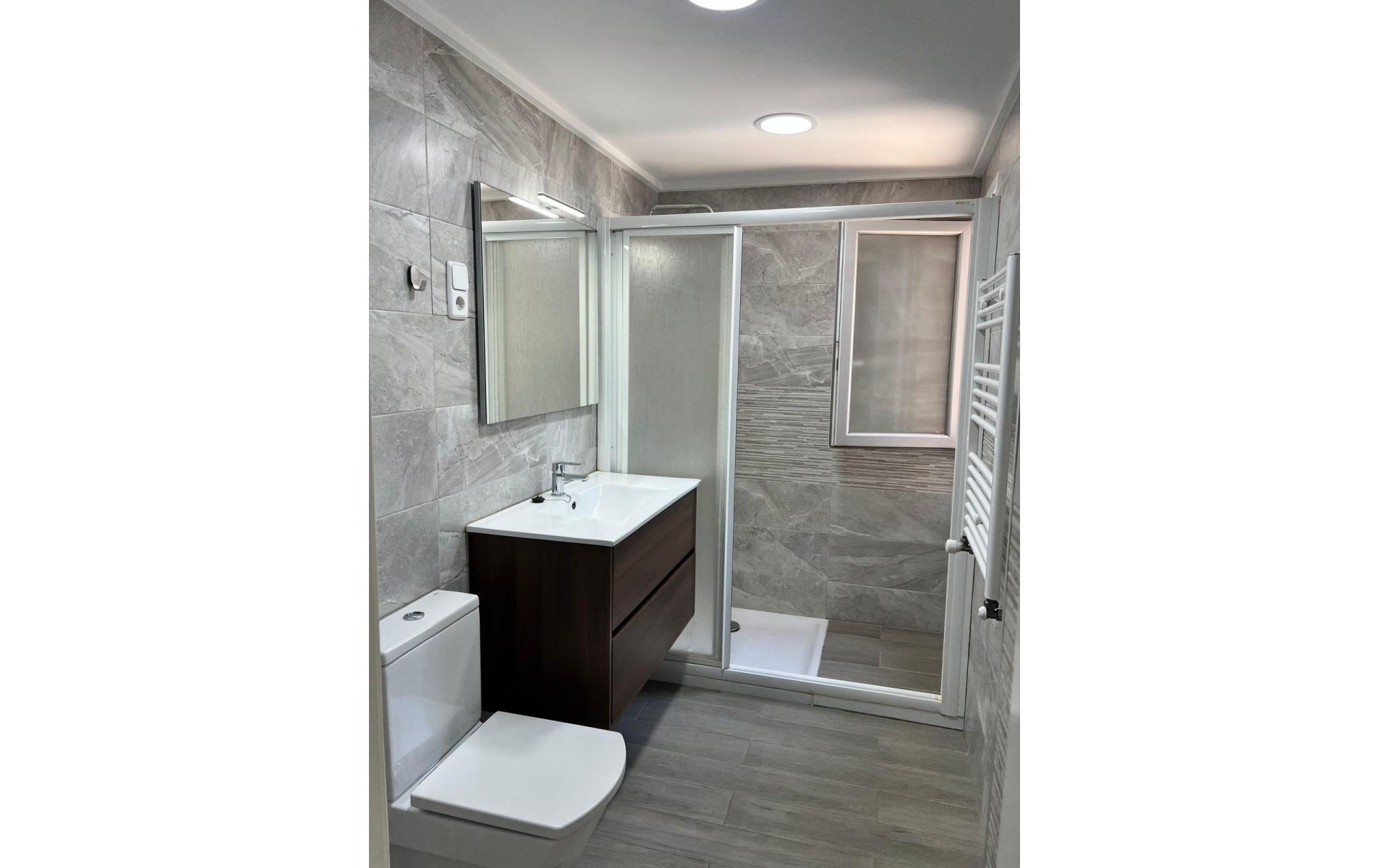 Resale - Apartment - Alicante - Alicante Centro