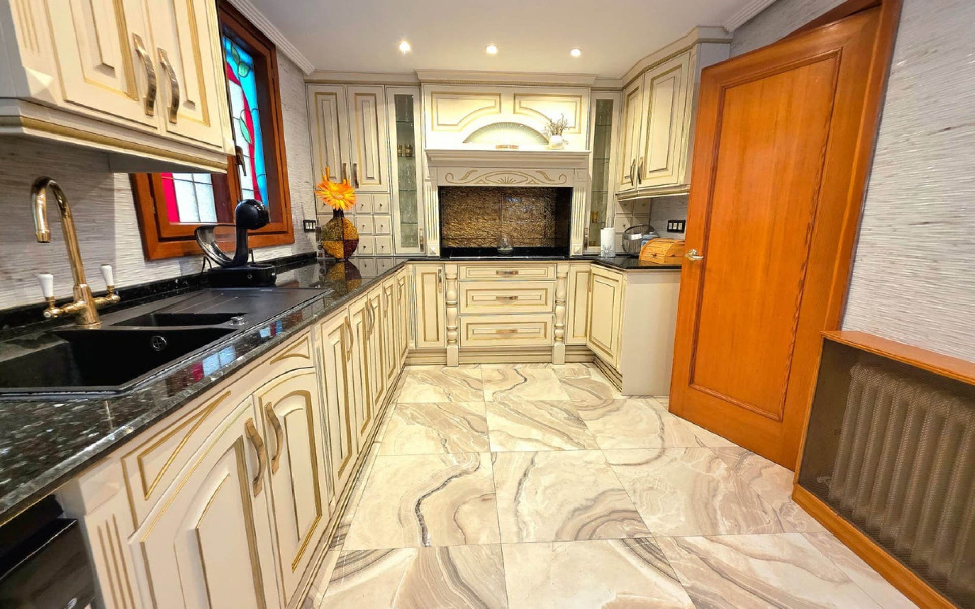 Resale - Apartment - Alicante - Alicante Centro