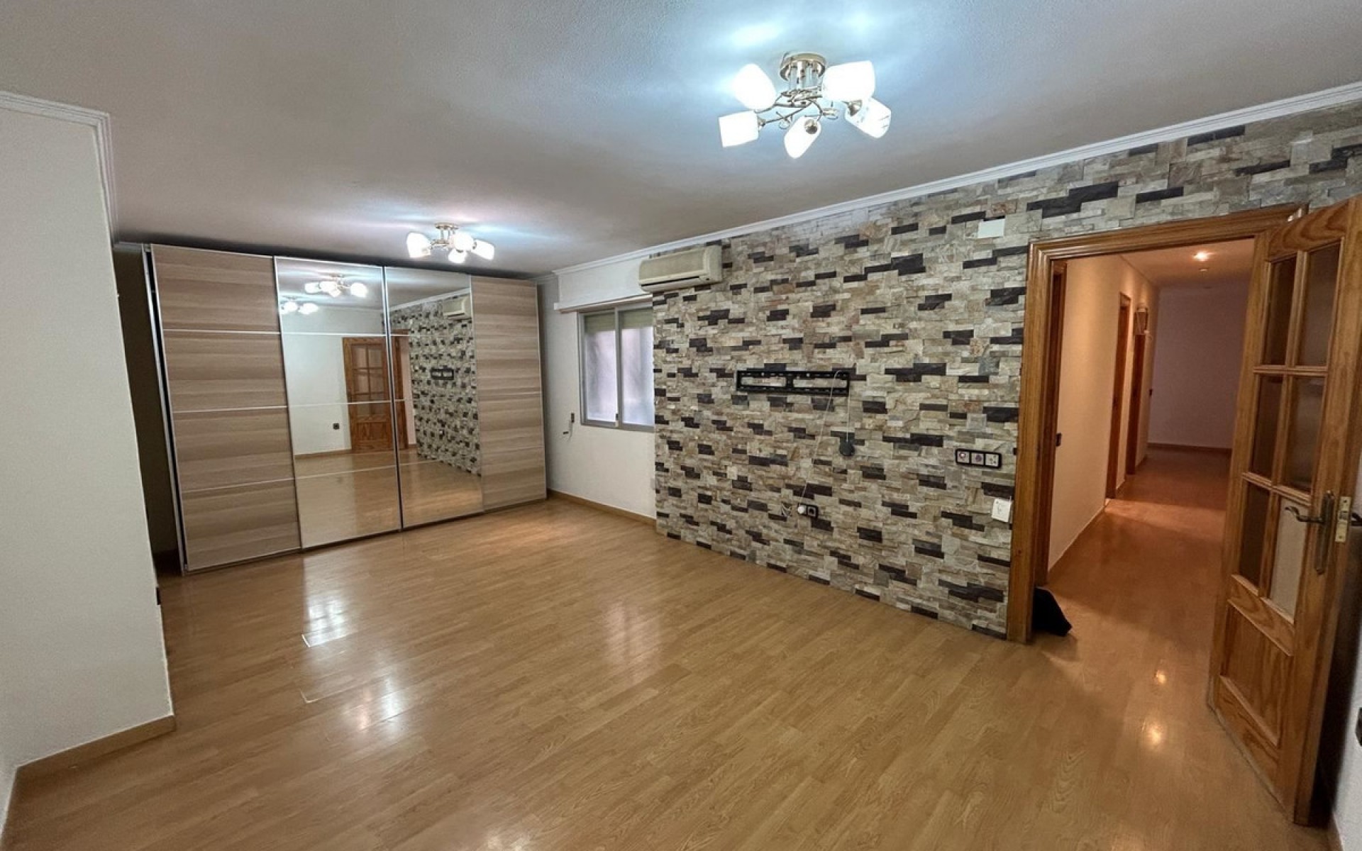 Resale - Apartment - Alicante - Alicante City Centro