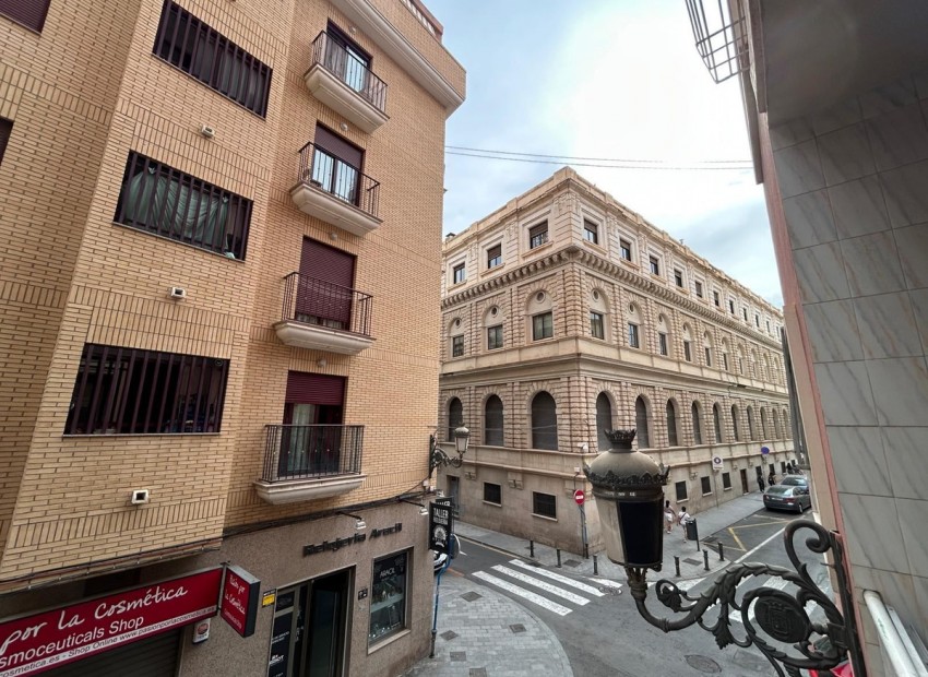 Resale - Apartment - Alicante - Alicante City Centro