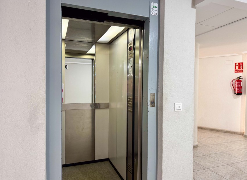 Resale - Apartment - Alicante - Parque de las Naciones