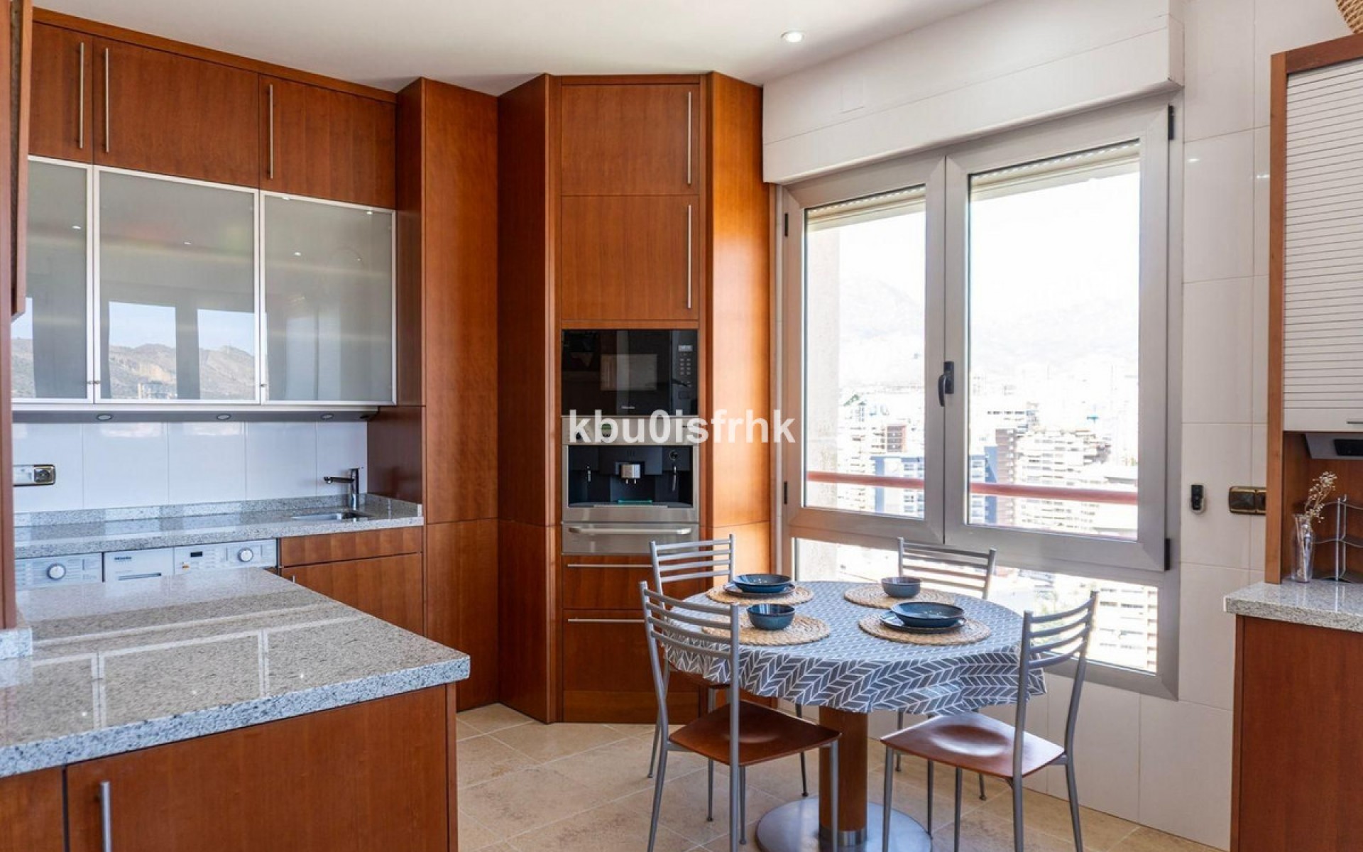 Resale - Apartment - Benidorm - Benidorm Centro