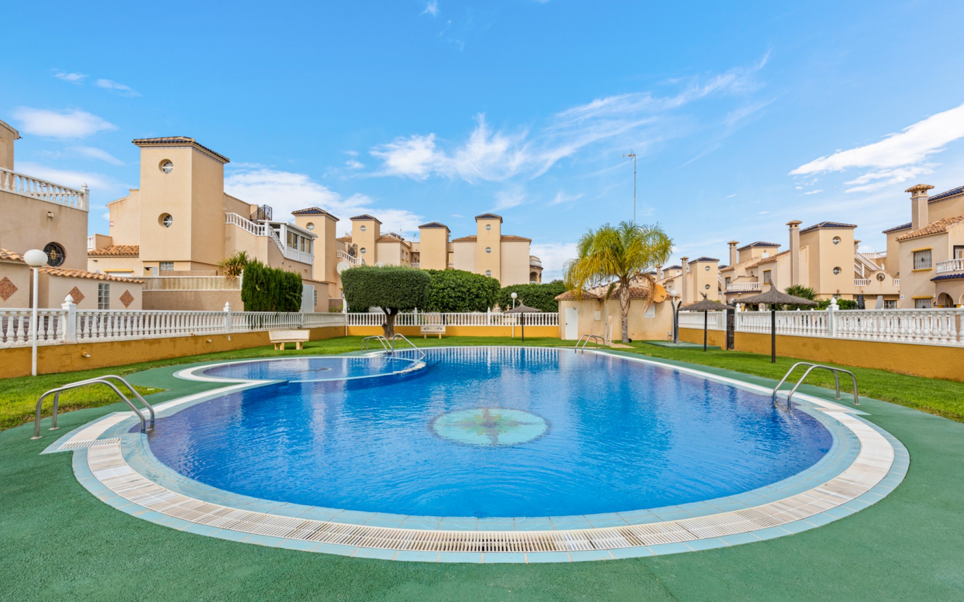 Resale - Apartment - Cabo Roig