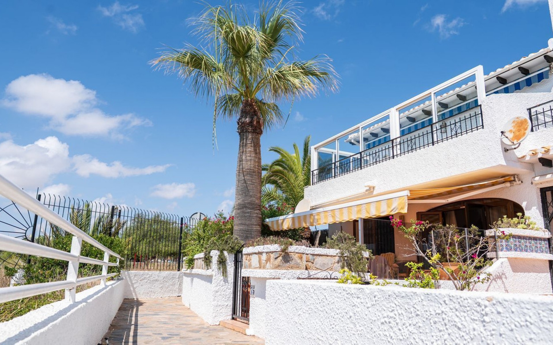 Resale - Apartment - Cabo Roig